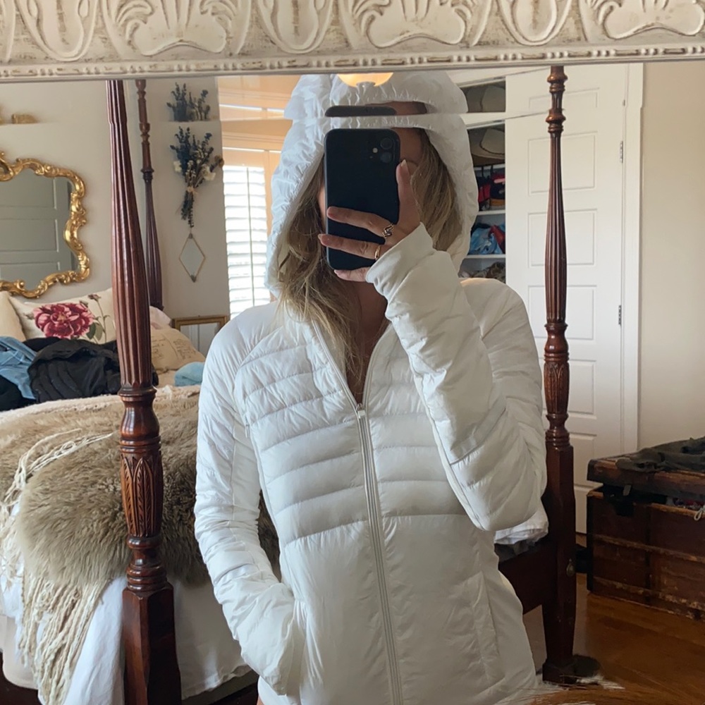 Lulu lemon puffer jacket with hood